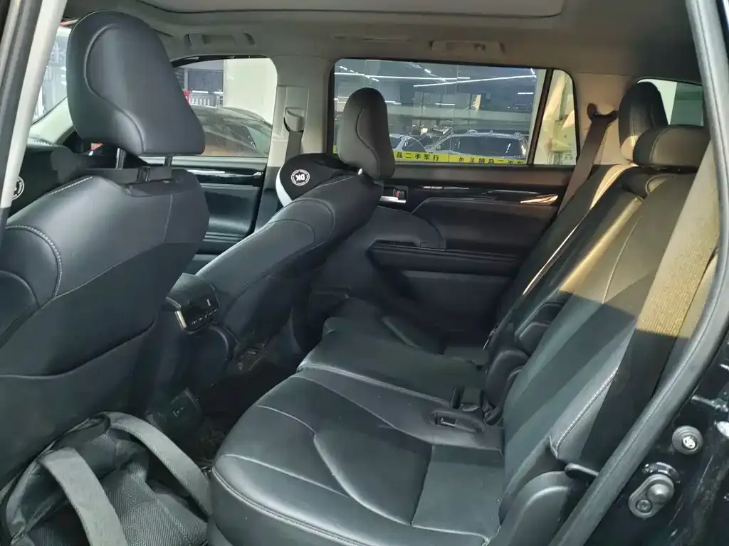 Toyota Highlander 2024 из CN, фото 2
