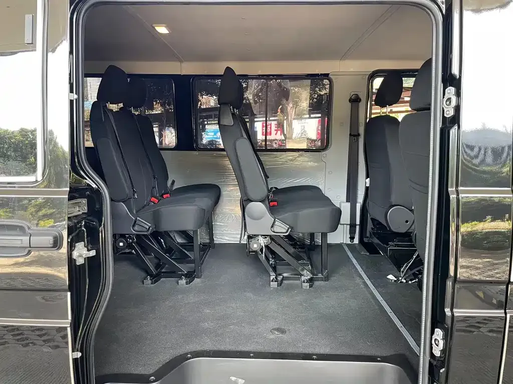 IVECO Daily 2025 из CN, фото 4