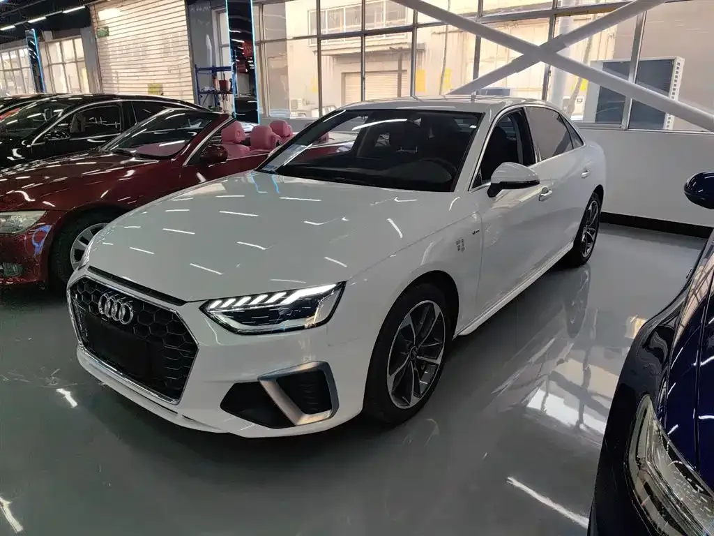 Audi A4L 2024 из CN, фото 2