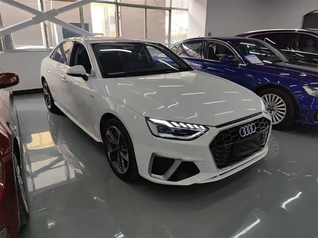 Audi A4L 2024 из CN, фото 4