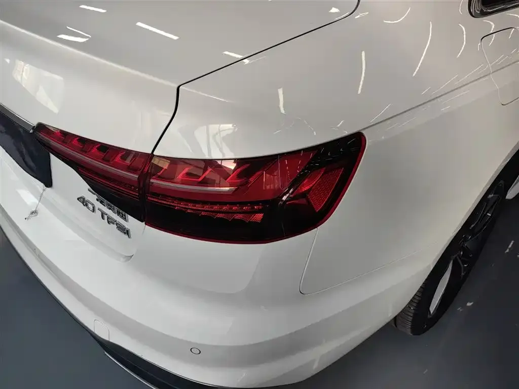 Audi A4L 2024 из CN, фото 8