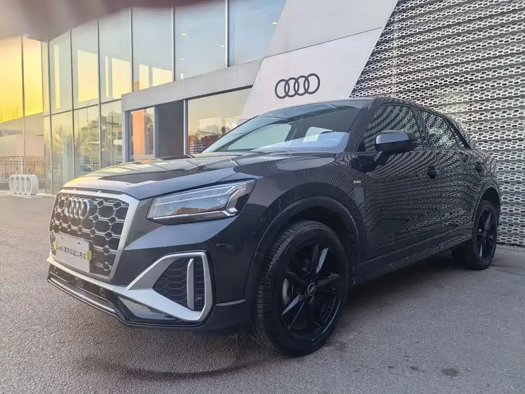 Audi Q2L 2023 из CN, фото 3