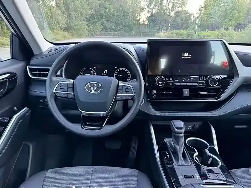 Toyota Highlander — фото 5