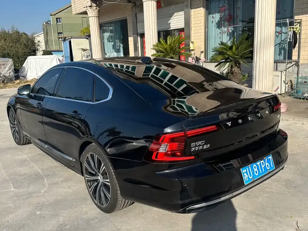 Volvo S90 2024 из CN, фото 8