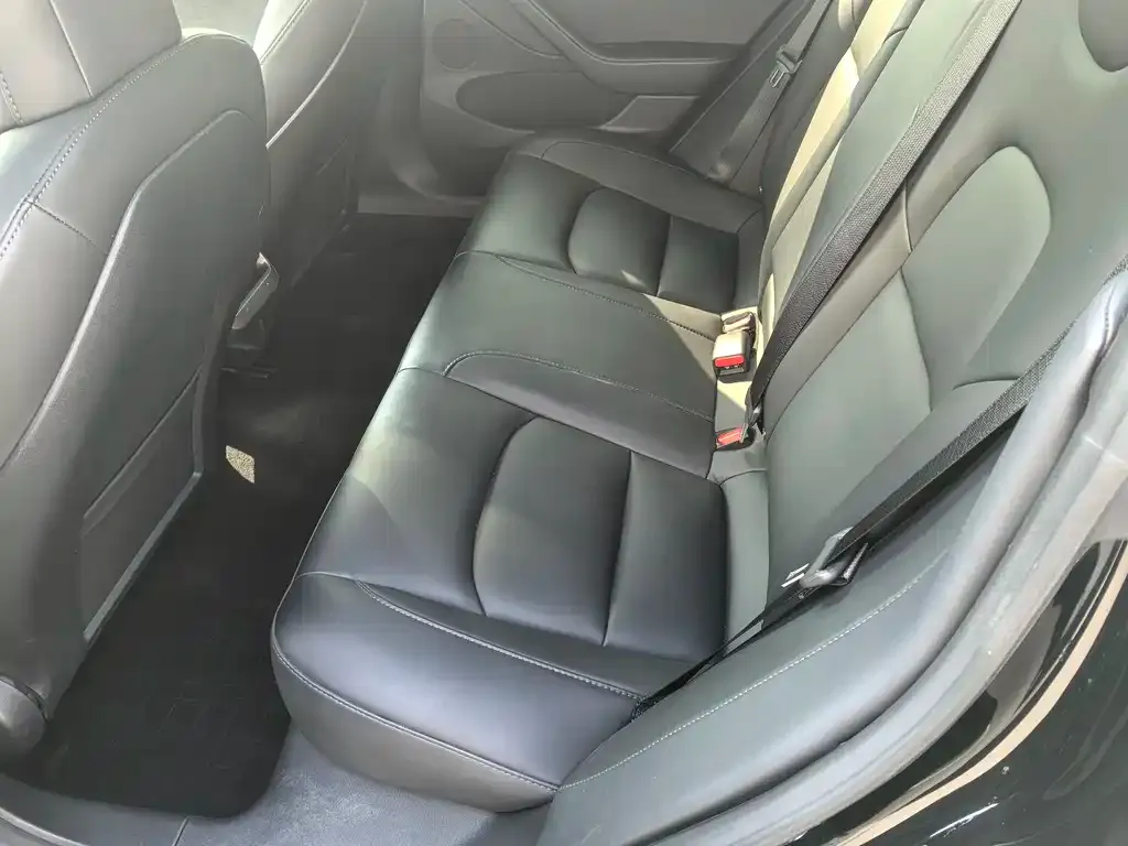 Tesla Model 3 — фото 2