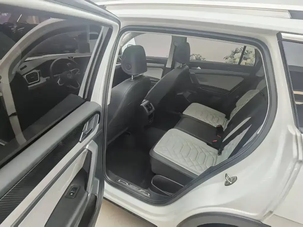 Volkswagen Tayron 2023 из CN, фото 10