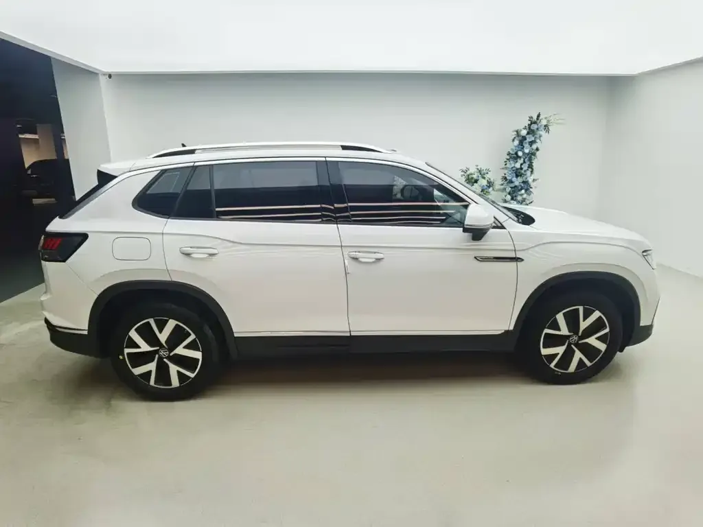 Volkswagen Tayron 2023 из CN, фото 8