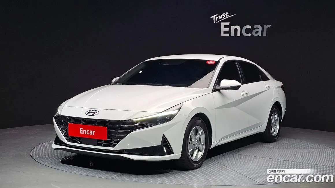 Hyundai AVANTE — фото 1