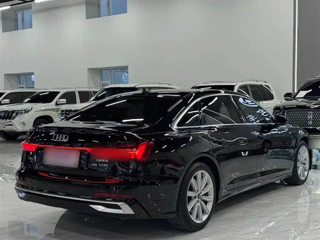 Audi A6L 2023 из CN, фото 3