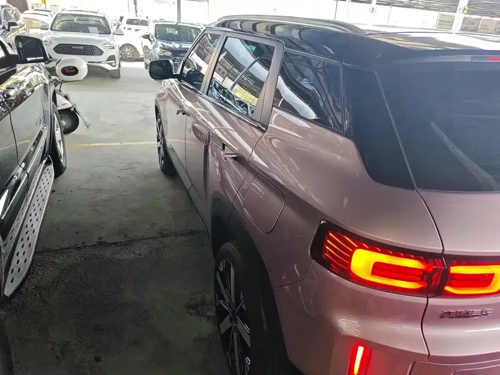 Geely Icon 2023 из CN, фото 5