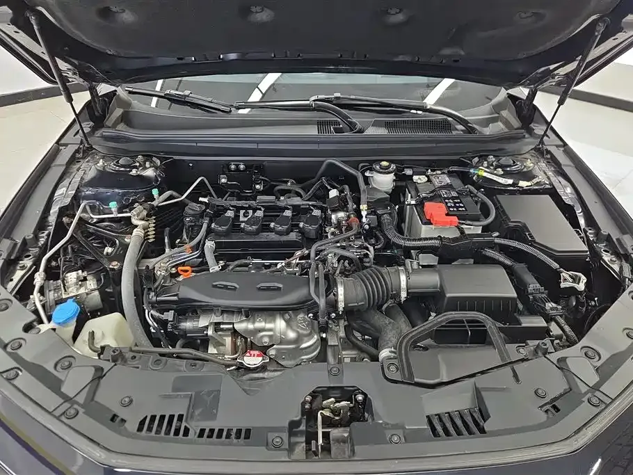 Honda Accord — фото 10