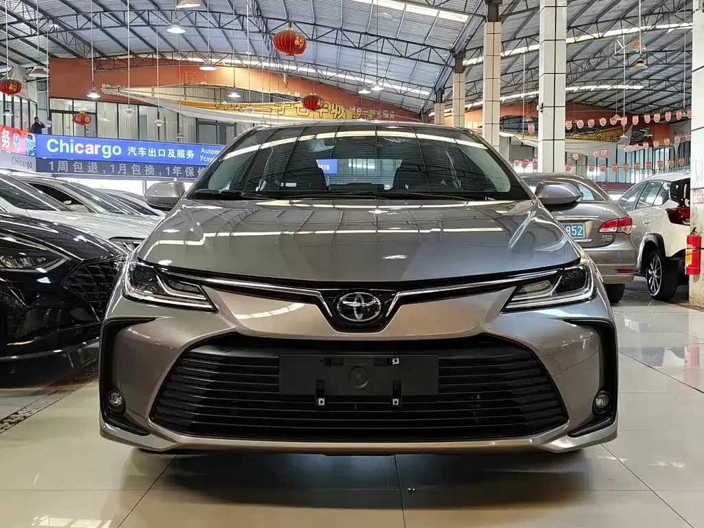 Toyota Corolla — фото 2