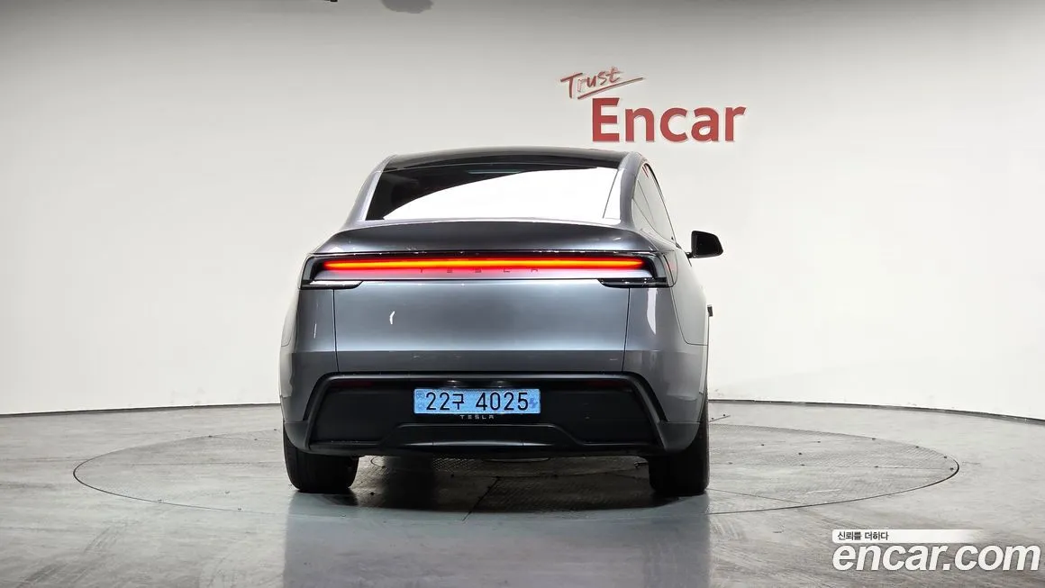 Tesla Model Y — фото 6