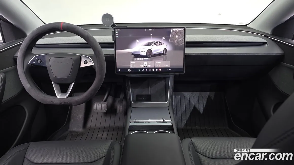 Tesla Model Y — фото 9