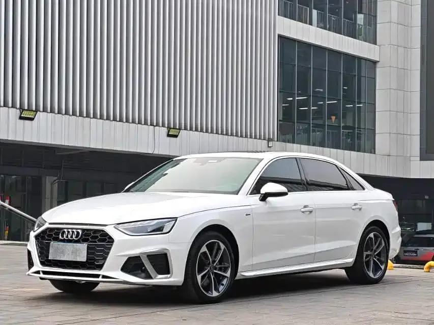 Audi A4L 2023 из CN, фото 1