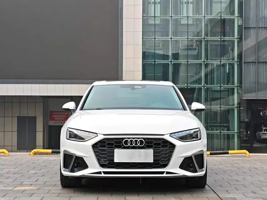Audi A4L 2023 из CN, фото 6