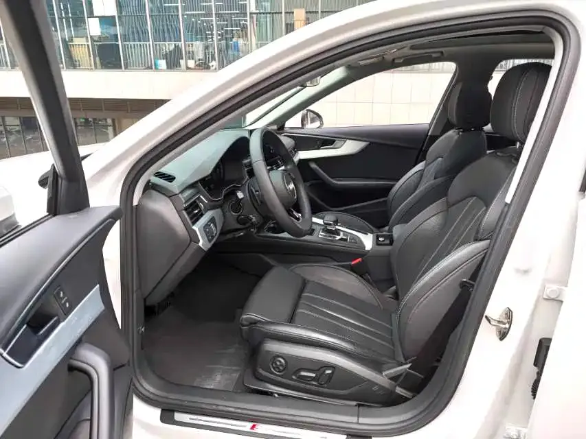 Audi A4L 2023 из CN, фото 5