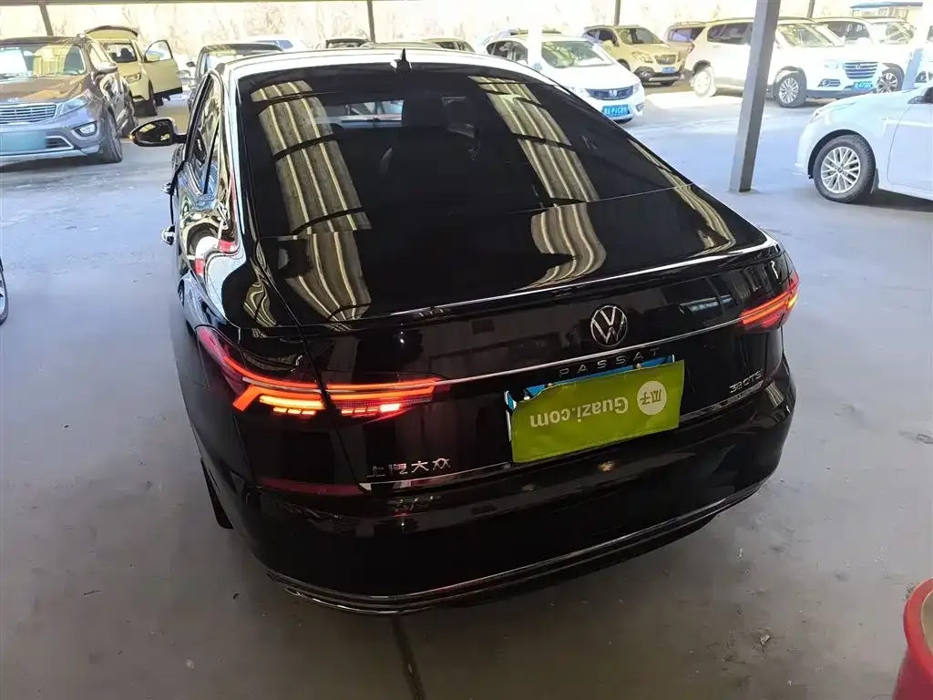 Volkswagen Passat — фото 6