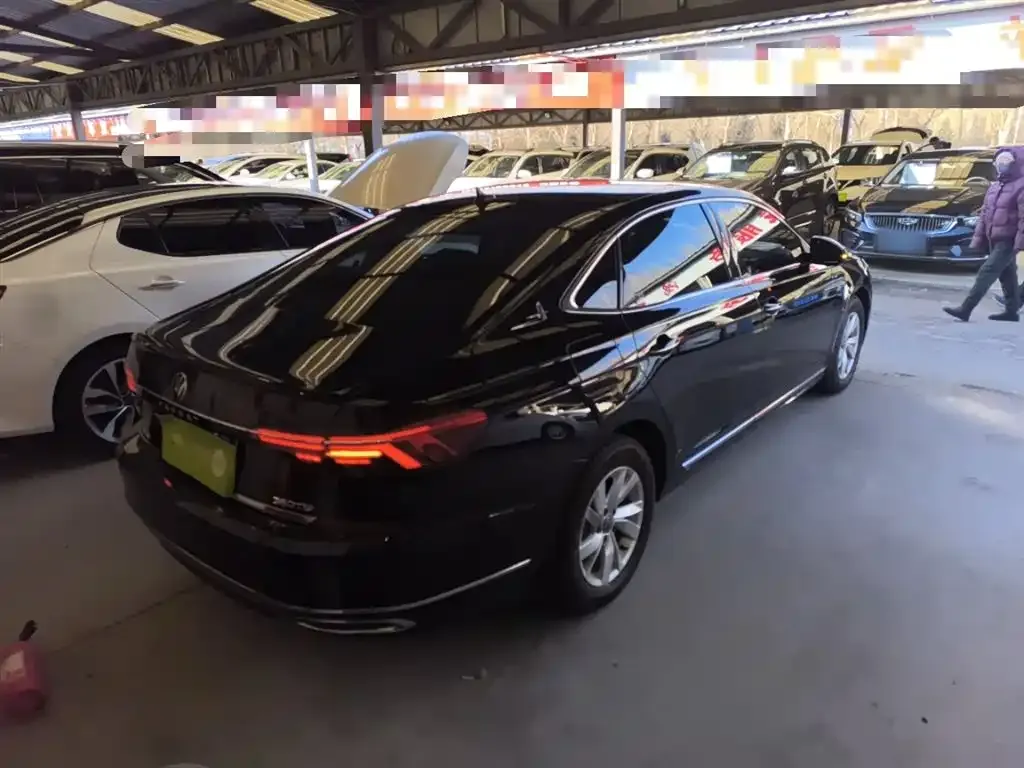 Volkswagen Passat — фото 7