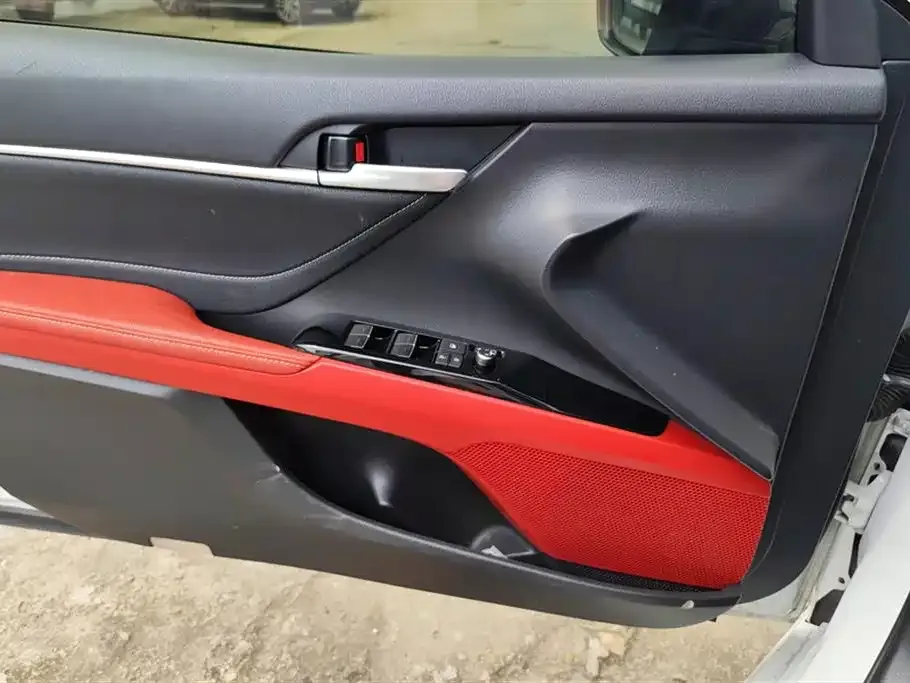 Toyota Camry 2022 из CN, фото 2