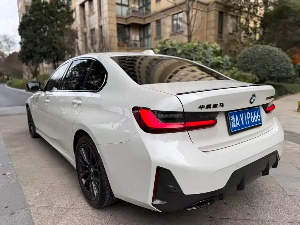 BMW 3 Series 2024 из CN, фото 3