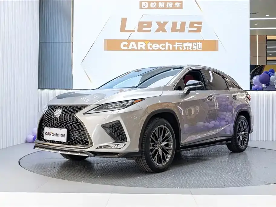 Lexus RX — фото 1