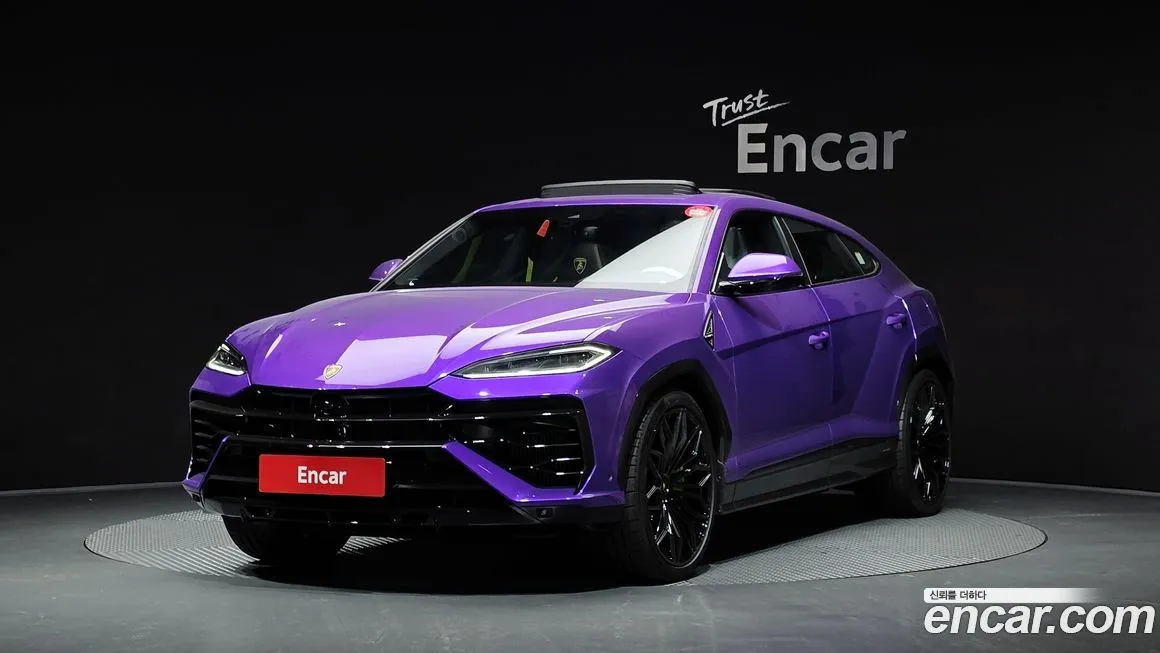 Lamborghini Urus — фото 1