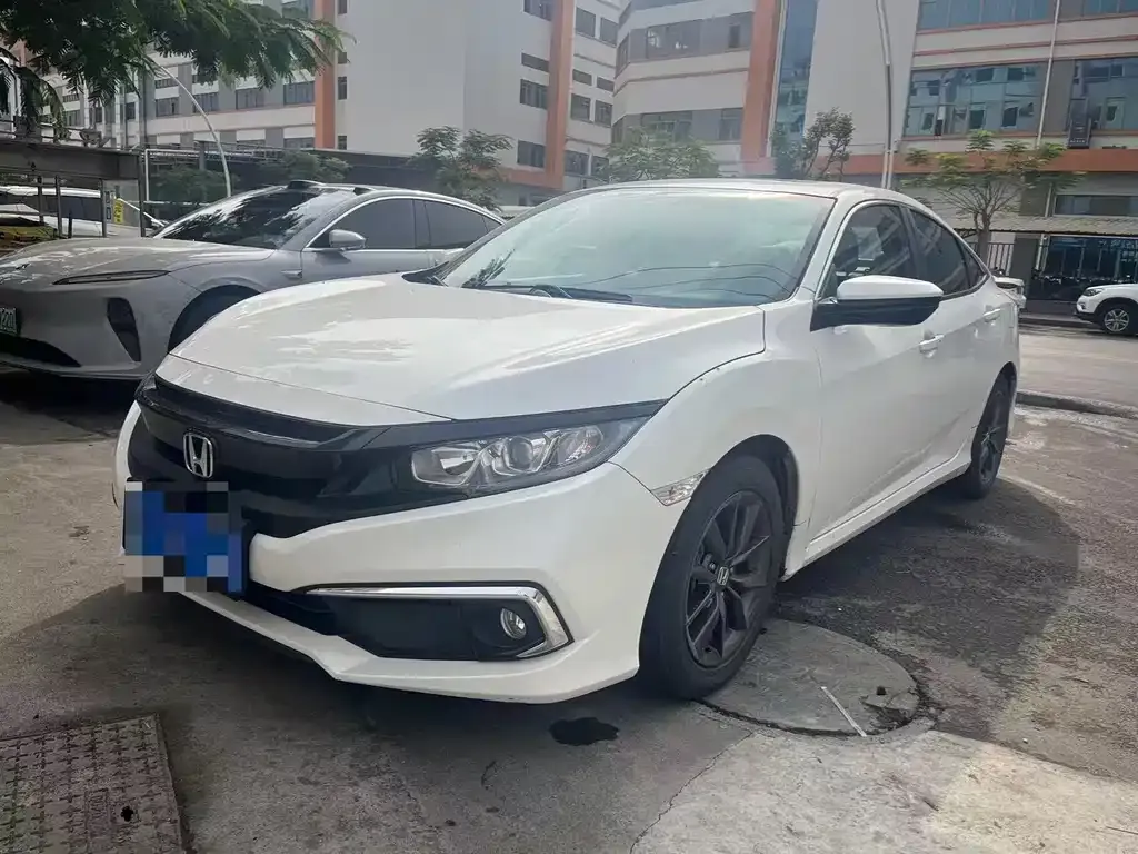 Honda Civic — фото 1