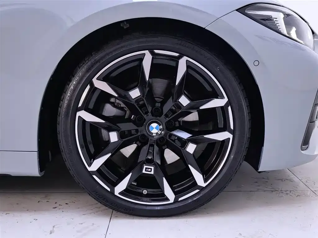 BMW 4 Series 2025 из CN, фото 10