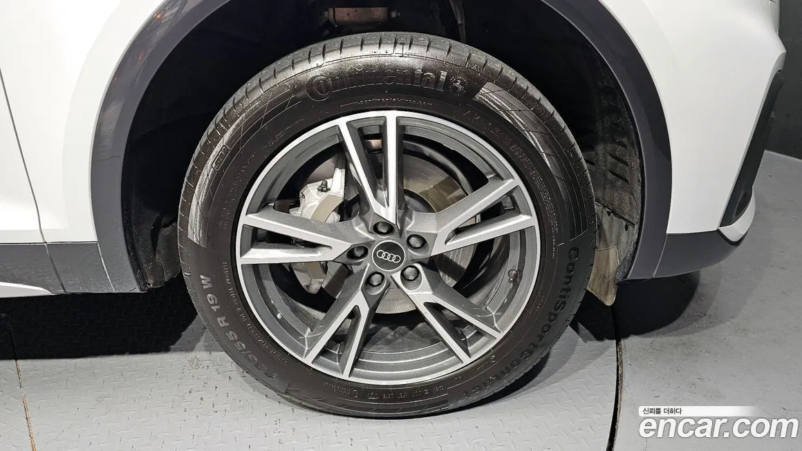 Audi Q5 2022 из KR, фото 5