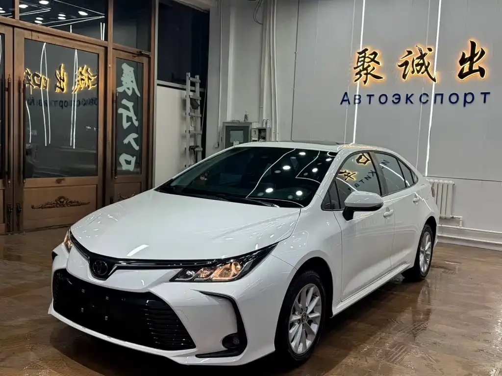 Toyota Corolla 2022 из CN, фото 1