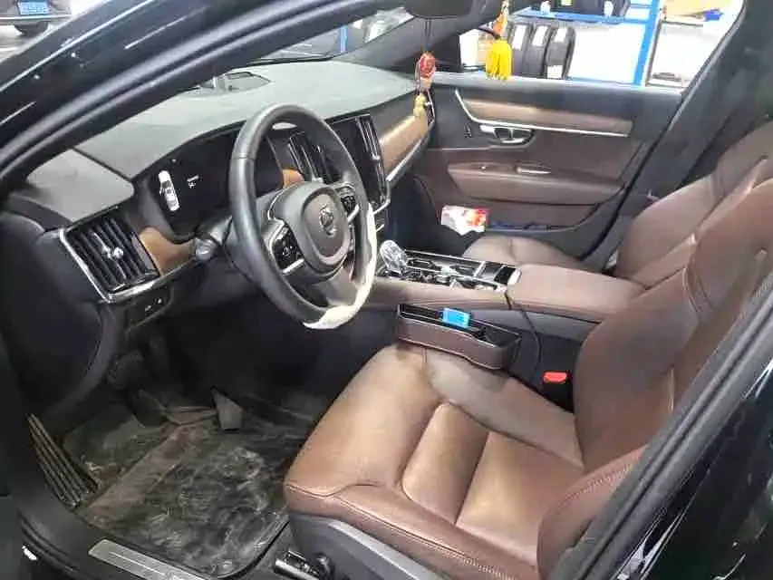 Volvo S90 PHEV 2023 из CN, фото 9
