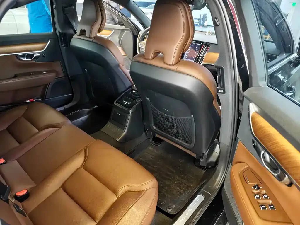 Volvo S90 PHEV 2023 из CN, фото 8