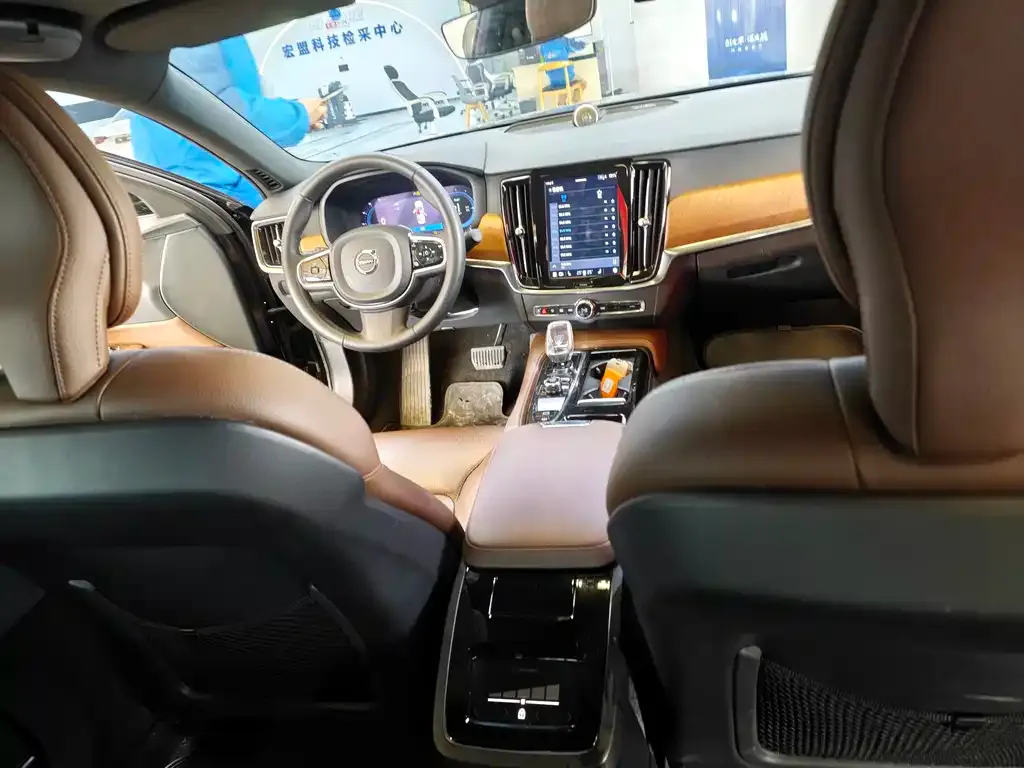 Volvo S90 PHEV 2023 из CN, фото 6