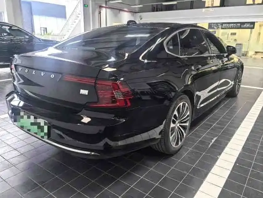 Volvo S90 PHEV 2023 из CN, фото 7