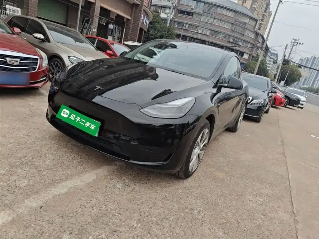 Tesla Model Y 2023 из CN, фото 2