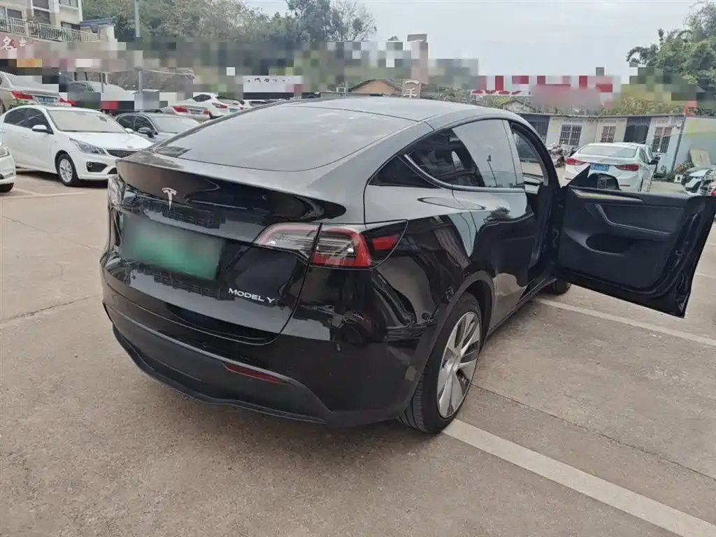 Tesla Model Y 2023 из CN, фото 7