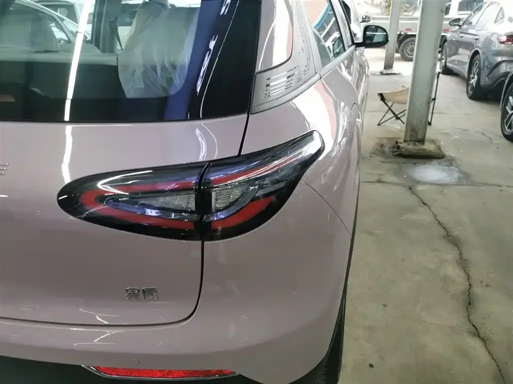 Geely Starburst — фото 10