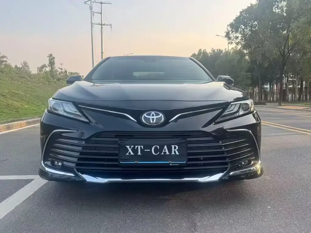 Toyota Camry 2023 из CN, фото 2