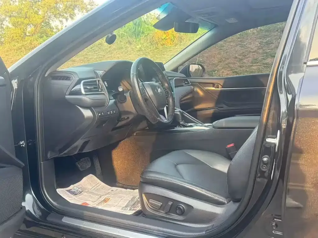 Toyota Camry 2023 из CN, фото 4