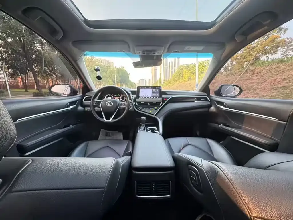 Toyota Camry 2023 из CN, фото 5