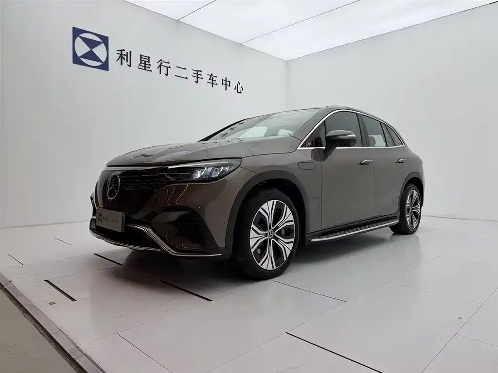 Mercedes-Benz EQE SUV