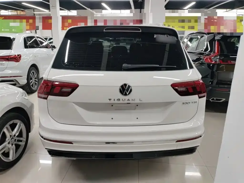 Volkswagen Tiguan L — фото 9