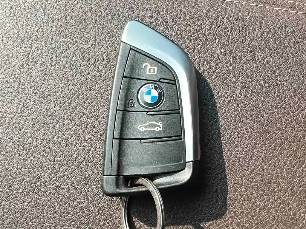 BMW 1 Series 2023 из CN, фото 9