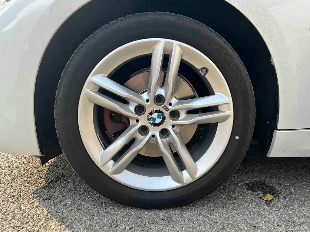 BMW 1 Series 2023 из CN, фото 8