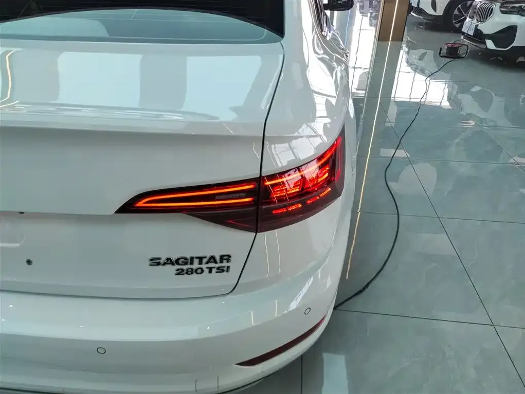 Volkswagen Sagitar 2022 из CN, фото 3