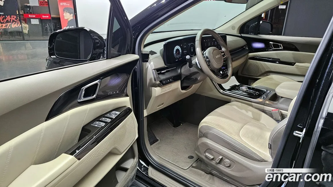 Kia Carnival — фото 10