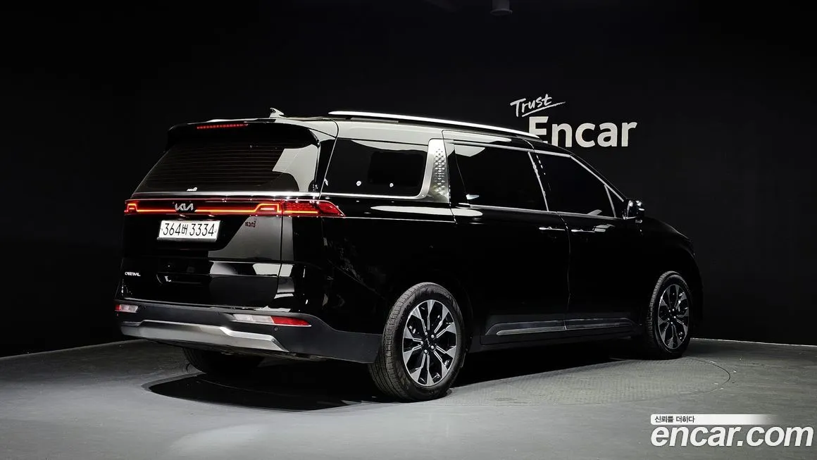 Kia Carnival — фото 4