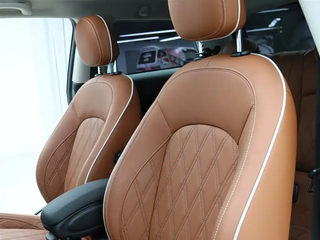 MINI Cooper (3-door) 2023 из CN, фото 8