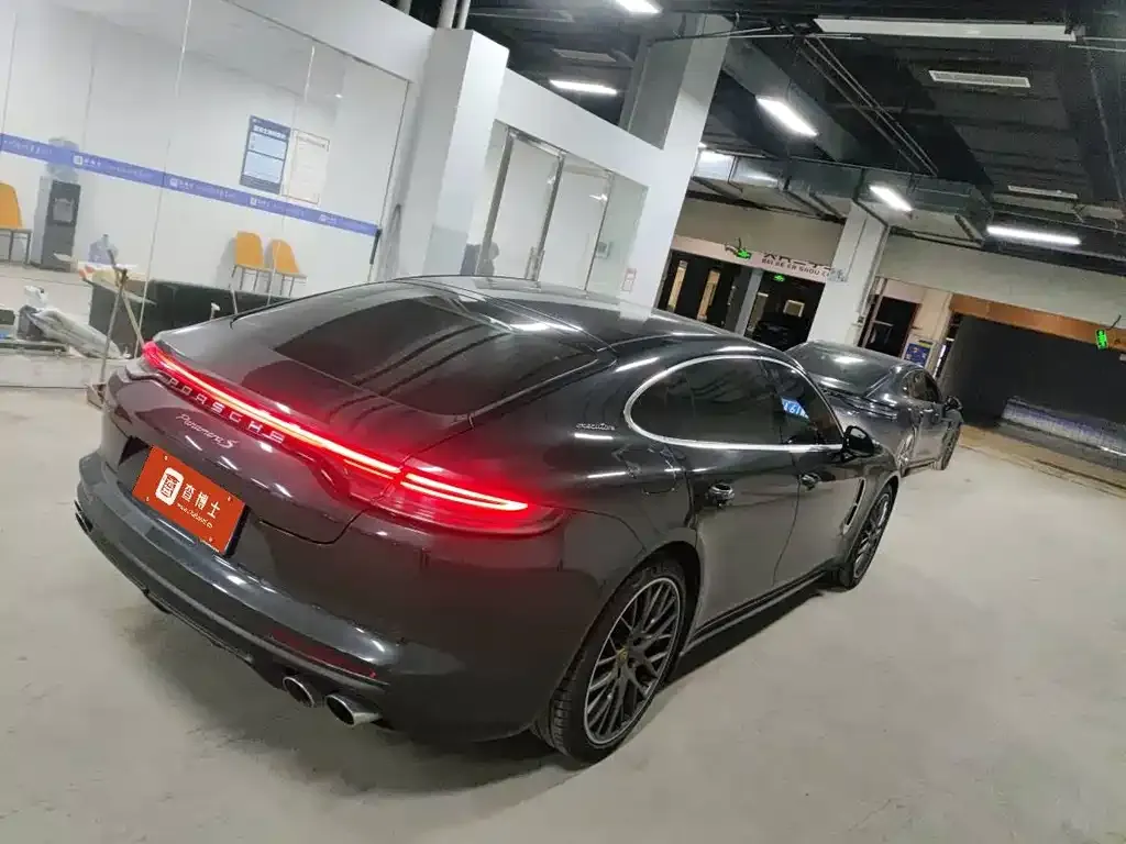 Porsche Panamera 2023 из CN, фото 3